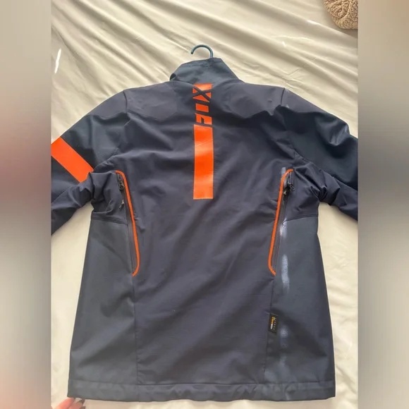 Fox jacket or windbreaker - Picture 4 of 6